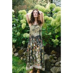 Market of Stars Size S/M I Dream in Flowers Boheme Slip Dress with Bees